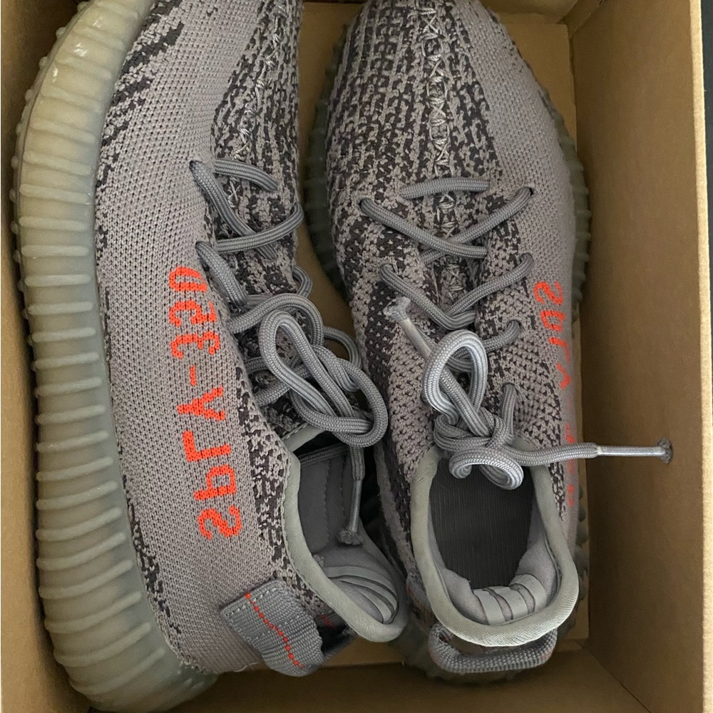 Adidas Yeezy Boost 350 V2 Box